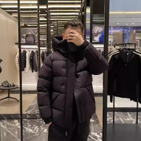 Moncler Down Jacket Madeira Black