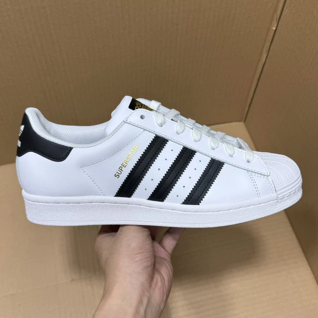 Adidas Superstar